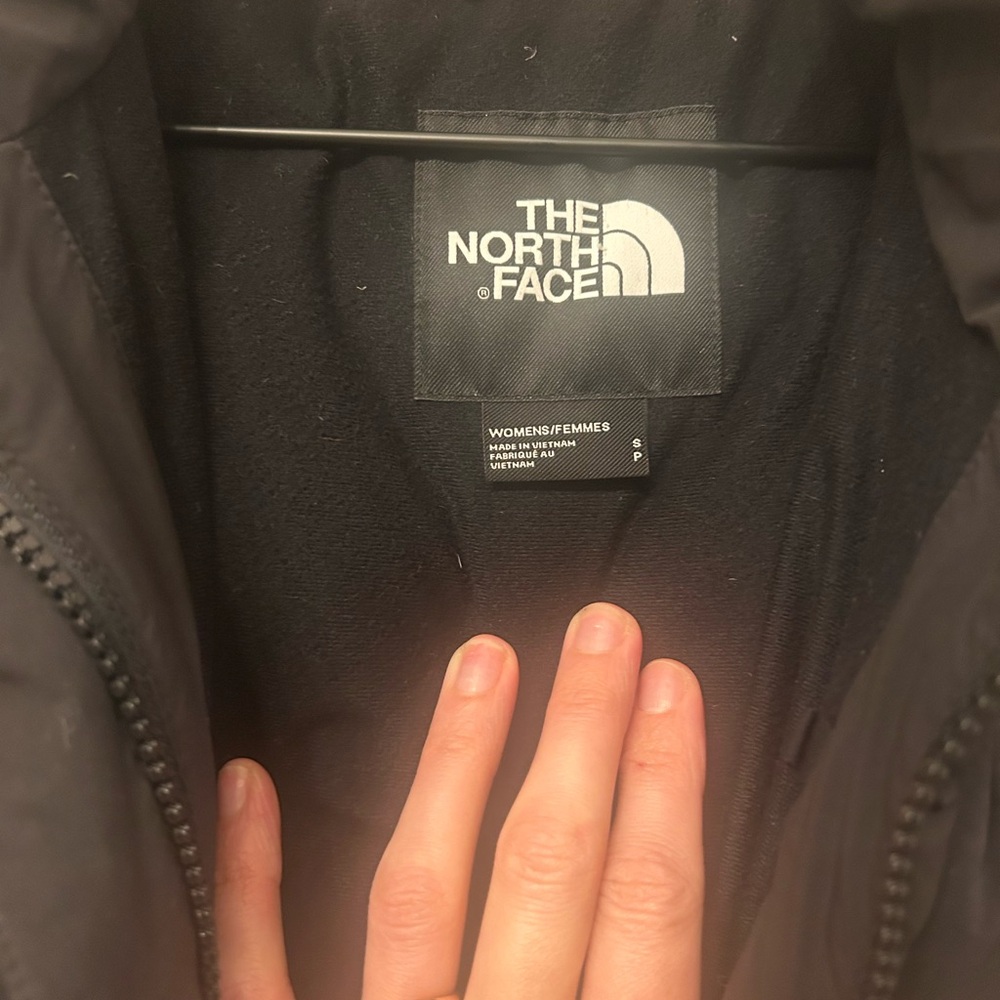 The North Face Women's Miss Metro Hooded Water Resistant Down Parka - Picture 3 of 6